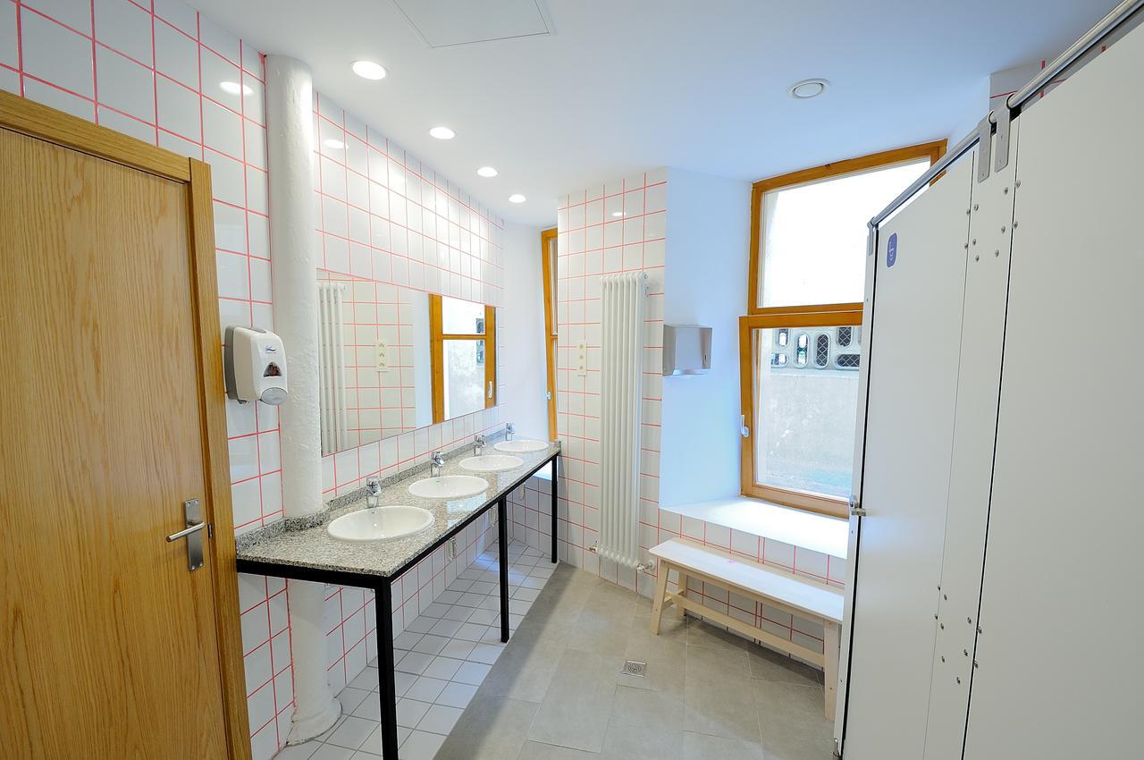 Egunon Bilbao Hostel Εξωτερικό φωτογραφία