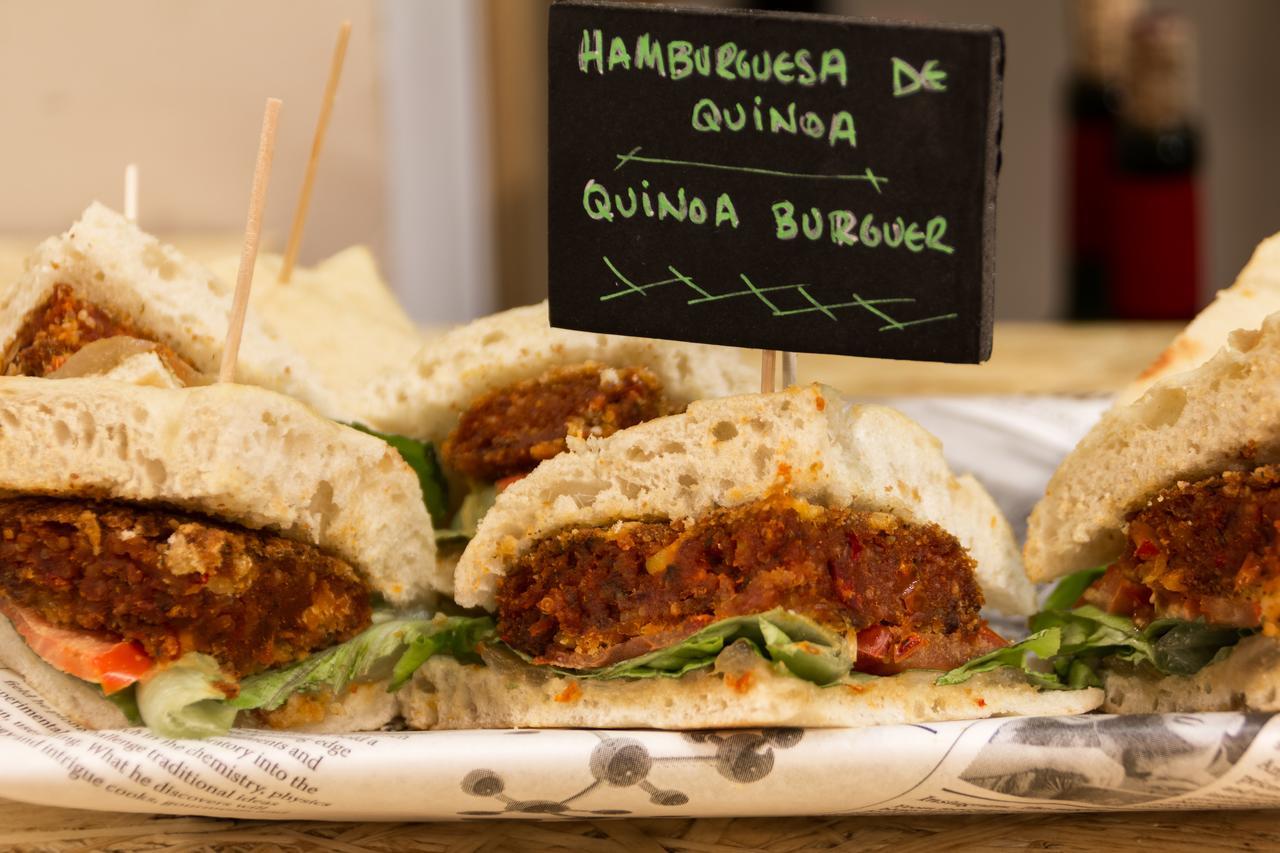 Egunon Bilbao Hostel Εξωτερικό φωτογραφία